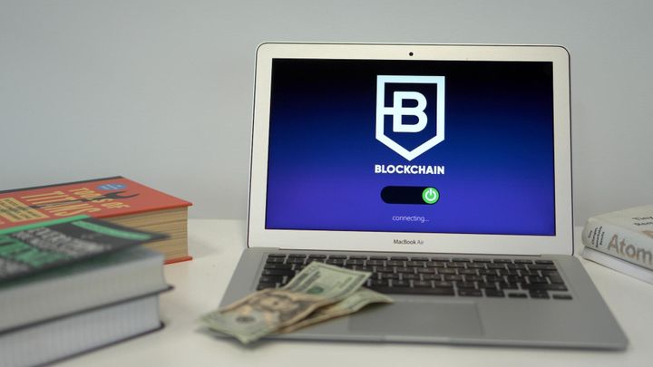 PayPal vs Blockchain 2